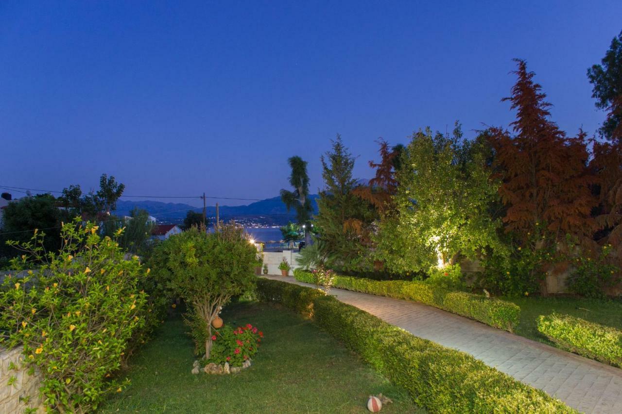 Marathi Oasis Beach Villa Exterior foto